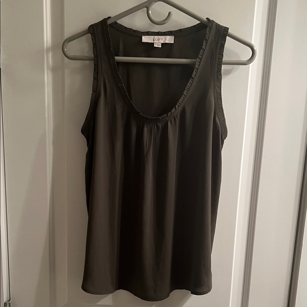 LOFT Women's Army Green Sleeveless Tank Top/Blouse